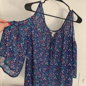 Cold shoulder lace up floral top